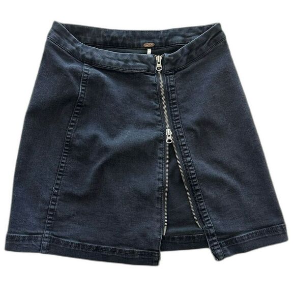 Free People Denim Mini Skirt Black High Waist Full Zip Side Slit Women’s Size 4 - Picture 1 of 6